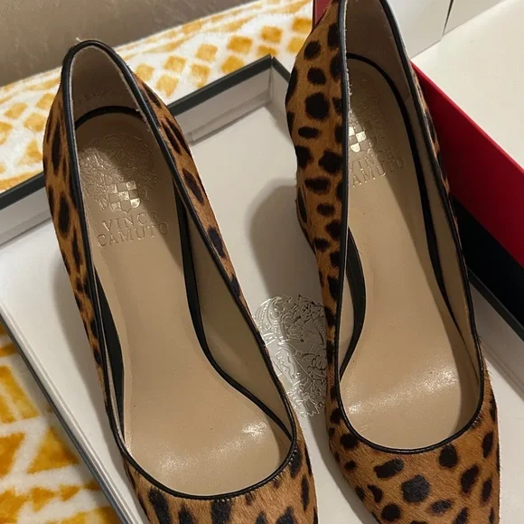 Vince Camuto Animal Print Heels - Picture 5 of 6